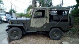 Well kept 4dr6 mitsubishi jeep 4x4