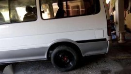 toyota hiace commuter van local