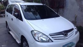 Well maintained Toyota Innova J Diesel 2010 White Manual Diesel for sale