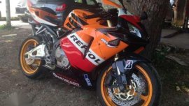 2006 Honda CBR600rr give me an offer