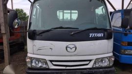 mazda titan truck 3.8T 16ft