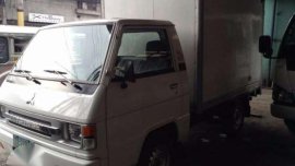 Well maintained 2011 Mitsubishi L300 Van Diesel MT for sale