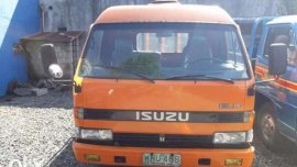 Isuzu Elf Dropside NPR