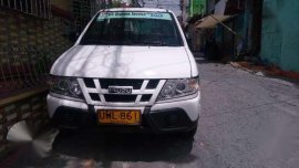 2013 Isuzu Crosswind XT (uv express)
