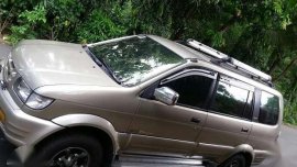 Isuzu crosswind xuvi automatic 2003 adventure starex innova crv