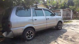 Toyota Revo 2002