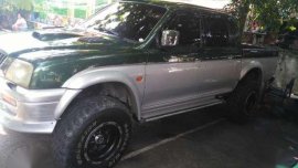 Mitsubishi strada