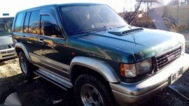 Isuzu trooper vs innova fortuner Montero patrol