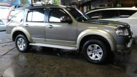 FORD EVEREST 4X4 limited 2008 not Fortuner 