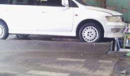 Mitsubishi Grandis 2000