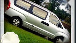 Hyundai Grand Starex 2009 Manual transmission with 4th row seat