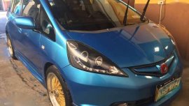 Well maintained Honda Jazz GE 1.3 AT Gasoline Blue color for sale
