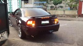 2002 Ford Mustang V6 Coupe