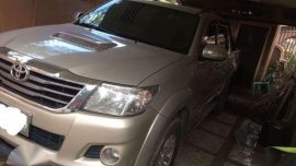 Well maintained Toyota Hilux 2013 Manual 4x4 Top of the line for sale