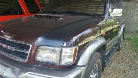 Isuzu Trooper 2004 AT Red For Sale