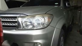 Toyota Fortuner 2011 G MT for 730k only