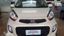 Kia Picanto Mt limited stocks only 15k all in