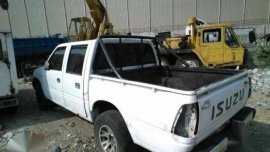 Isuzu Fuego 4x4 Manual Diiesel for sale