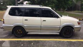 Toyota Revo DLX SR Look 2000mdl Gas for sale