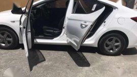  Hyundai Elantra White 1.6 MT for sale