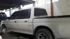 L200 Mitsubishi Endeavor MT White For Sale
