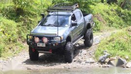 Strada Loaded 4x4 2009 model