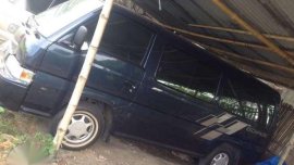 Urvan Nissan Escape 2010 MT Green For Sale