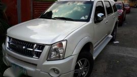 2011 Isuzu Alterra Urban Cruiser 4X2 AT Pearl White