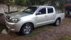 2008 Toyota Hilux e 2011 Toyota Innova 2007 isuzu dmax