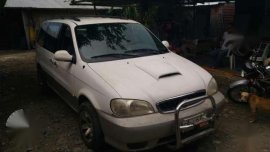 Kia Carnival 2002 White AT For Sale