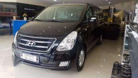 Hyundai Grand Starex Modern with Dual Sun Roof