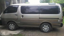 Toyota Hi Ace Super Custom