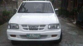 2000 Isuzu Fuego LS