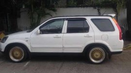 Selling crv gen 2 03 model