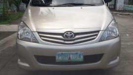 Toyota Innova E 2012 AT gas