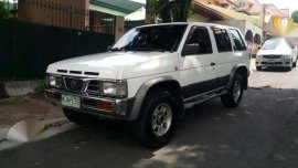 1999 nissan terrano