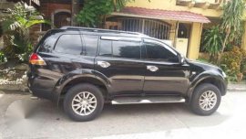 2012 Mitsubishi Montero gls v