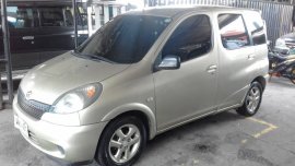 Toyota Echo Verso 2000 model MT Local Toyota casa