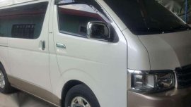 Toyota hiace super grandia