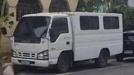 2006 isuzu nhr local