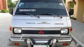 Mitsubishi L300 Versa Van 02