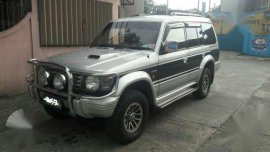 Mitsubishi pajero 4m40 automatic 4x4