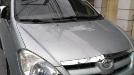 Toyota Innova G 2004 Silver For Sale