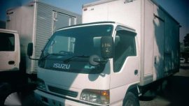 Isuzu Elf Aluminum Closed Van Truck (1146 #2)
