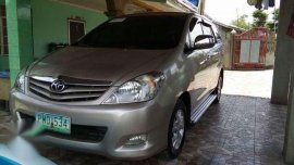 Toyota Innova E 2010 Silver For Sale