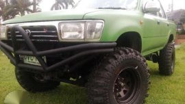 Toyota Hilux Pickup 4x4 Diesel MT