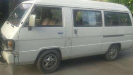 Mitsubishi l300 Versa Van