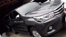 2017 Hilux Gray Automatic Toyota 
