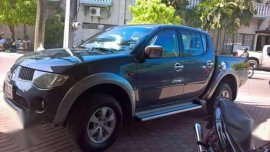 Mitsubishi Strada 4X4