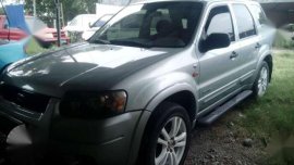 2003 Ford Escape 4x4 matic Gas